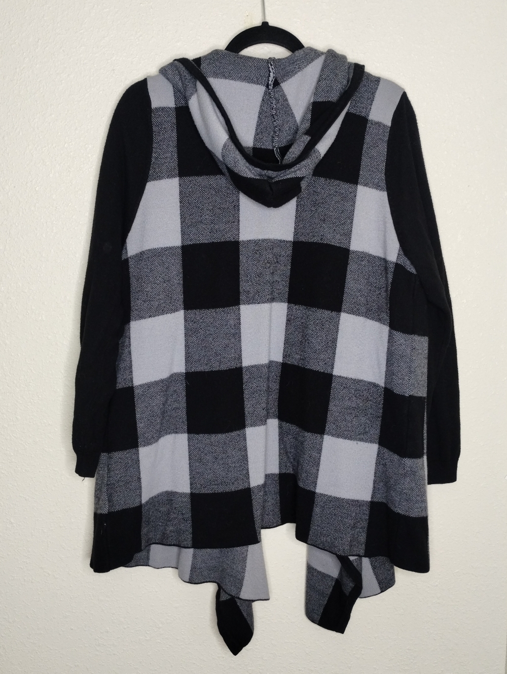 Torrid Black Plaid Hoodie Cardigan Open Front Black Gray Plaid Plus Size 3X - Picture 3 of 6